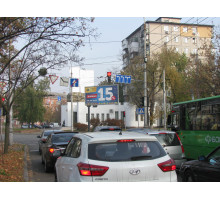 ВерховноЇ Ради бул., 8/20 /вул. Будівельників