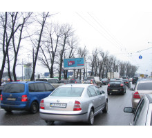 Кільцева дорога/вул. Зодчих, 74 на розподілювачі у напрямку пр. Перемоги